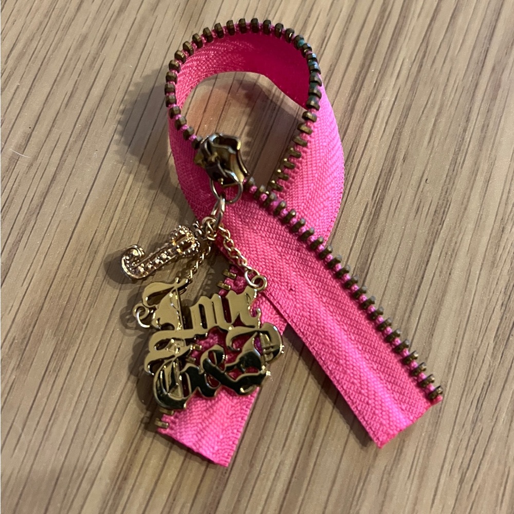 Authentic Juicy Couture (heritage item from 2000s) accessory gold crown detail